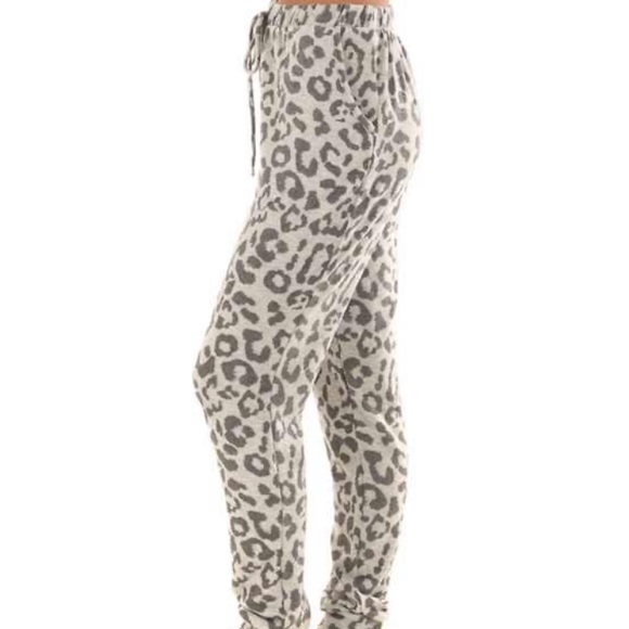 Animal Print 2 piece Lounge Pajama Set 100% Cotton - Picture 5 of 10